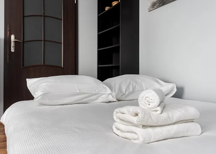 Podgorze Standard By Bookinghost Kraków